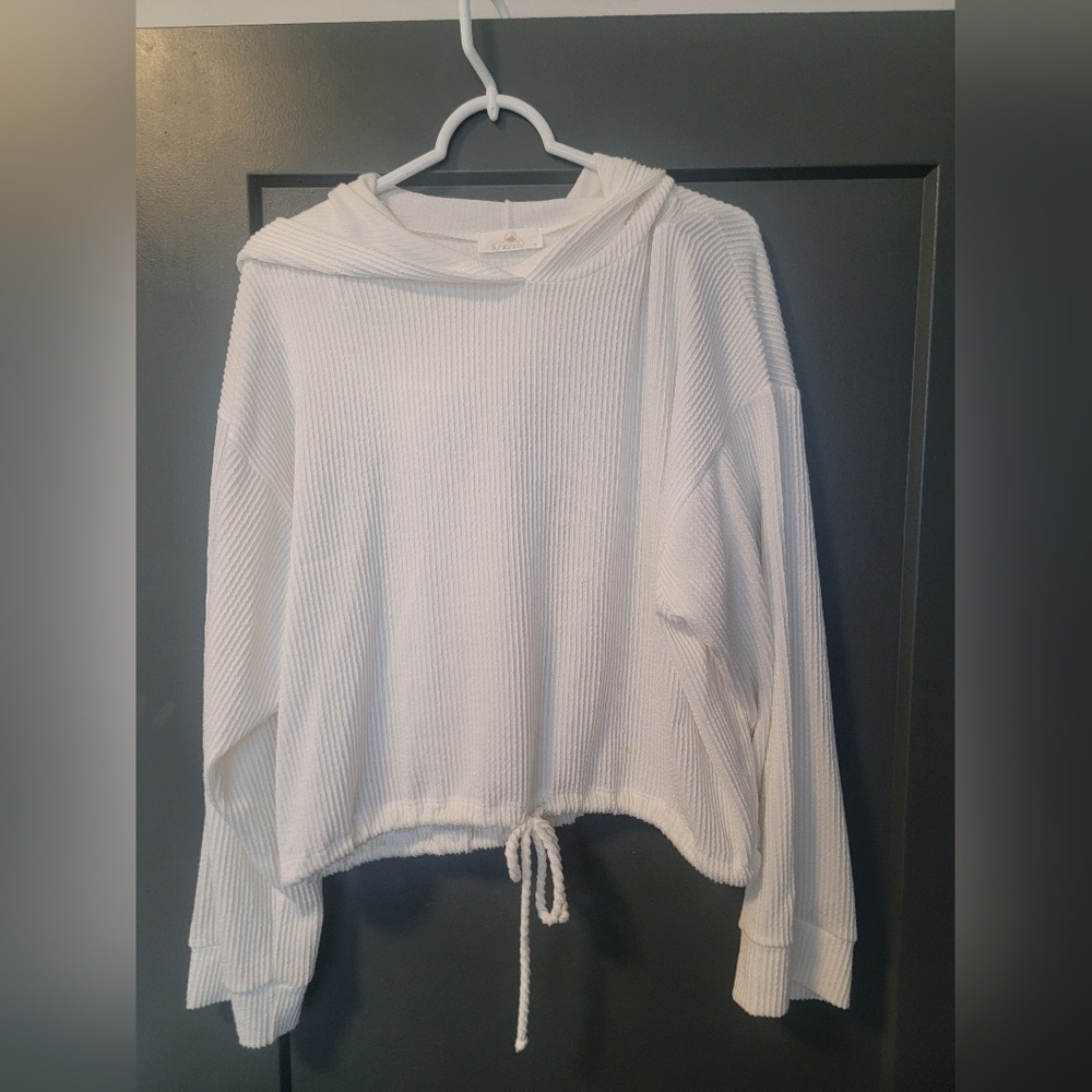 Sunland 17  Cream Crop Hoodie